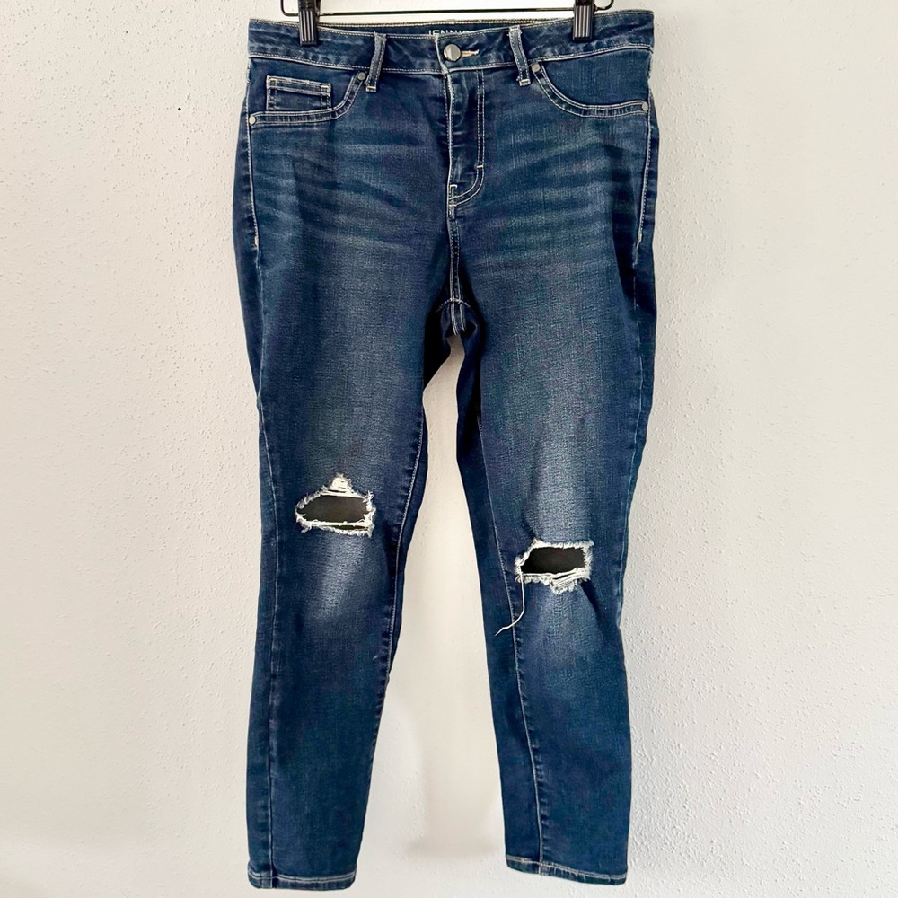 JENNIFER LOPEZ Cropped Super Skinny Medium Wash Jeans Women's Size 10 Mid-Rise